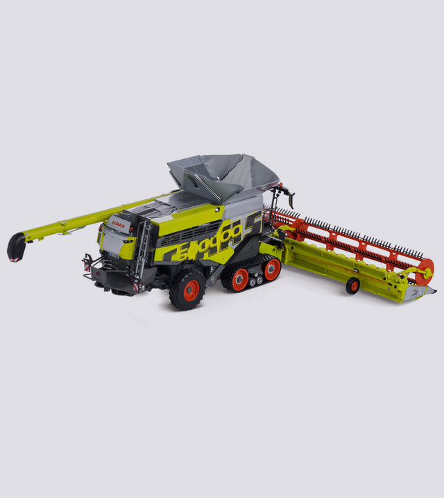 Claas Lexion 8900TT 500.000 Combines (1:32)