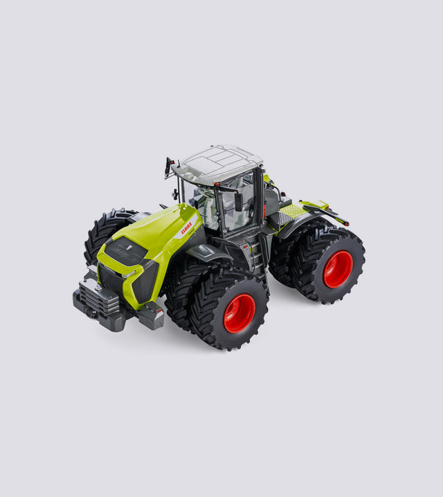 Claas Xerion 12.650 Trac Nordamerika (1:32)